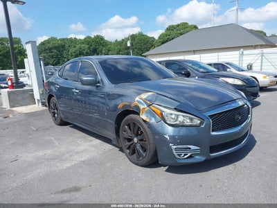 INFINITI M37 2012
