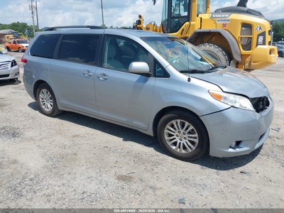 TOYOTA SIENNA 2014