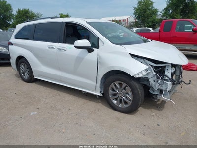 TOYOTA SIENNA 2026