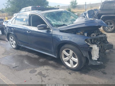 VOLKSWAGEN PASSAT 2013