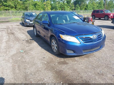 TOYOTA CAMRY 2011