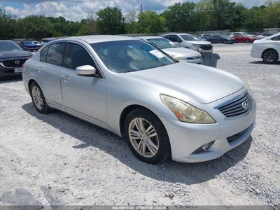 INFINITI G37 2010