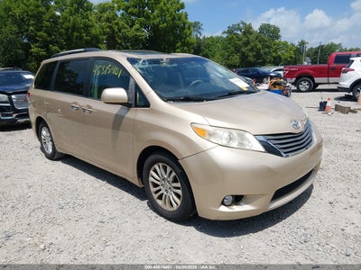 TOYOTA SIENNA 2011