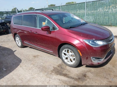 CHRYSLER PACIFICA 2017