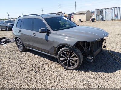 BMW X7 2021