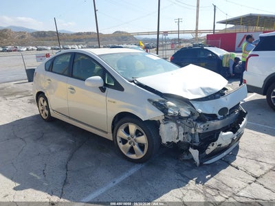 TOYOTA PRIUS 2014
