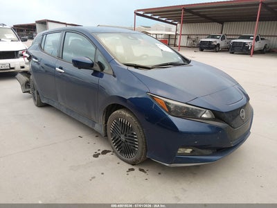 NISSAN LEAF 2024
