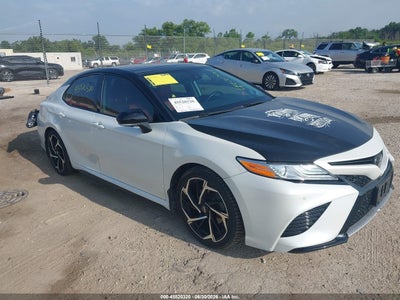 TOYOTA CAMRY 2020