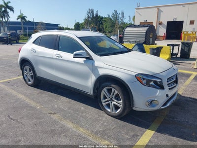 MERCEDES-BENZ GLA 250 2020