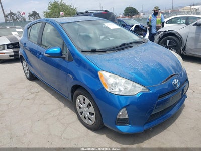 TOYOTA PRIUS C 2013