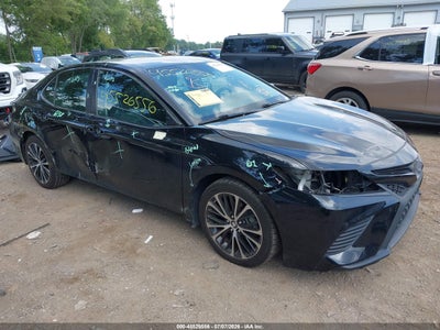 TOYOTA CAMRY 2018
