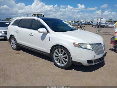 LINCOLN MKT 2010