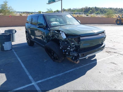 RIVIAN R1S 2025