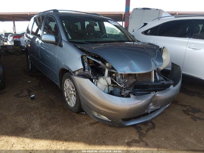 TOYOTA SIENNA 2010