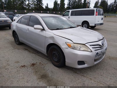 TOYOTA CAMRY 2011