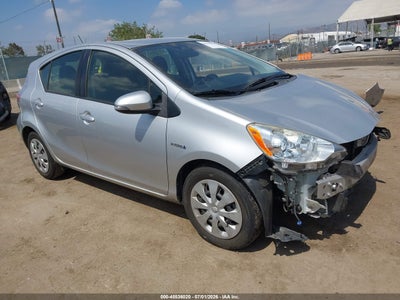 TOYOTA PRIUS C 2014