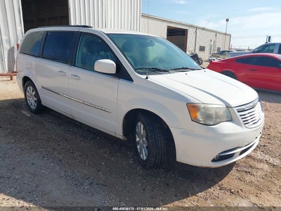 CHRYSLER TOWN & COUNTRY 2013