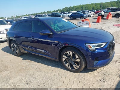 AUDI E-TRON 2022