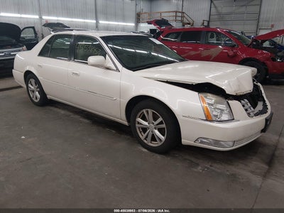 CADILLAC DTS 2011