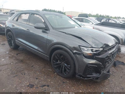 AUDI Q8 2025