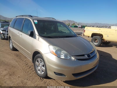 TOYOTA SIENNA 2010