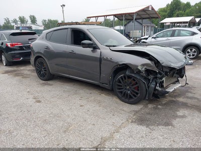 MASERATI LEVANTE 2019