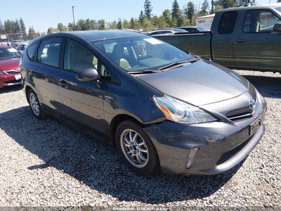 TOYOTA PRIUS V 2014