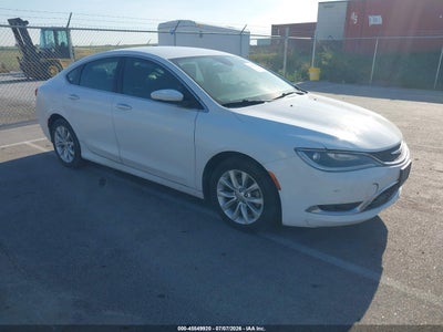 CHRYSLER 200 2015