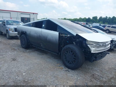 TESLA CYBERTRUCK 2026