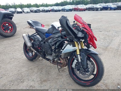 SUZUKI GSX-R750 2015