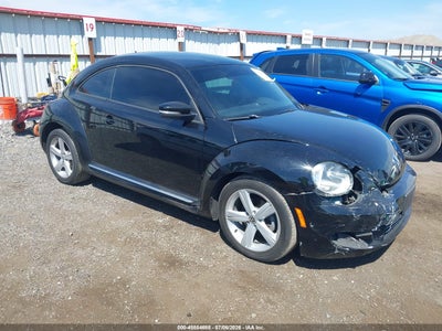 VOLKSWAGEN BEETLE 2012