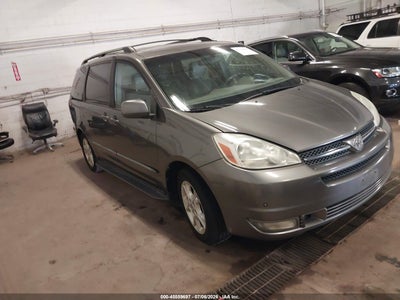 TOYOTA SIENNA 2004