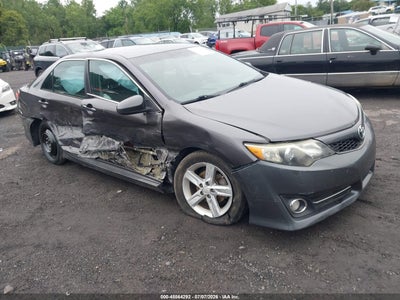 TOYOTA CAMRY 2014