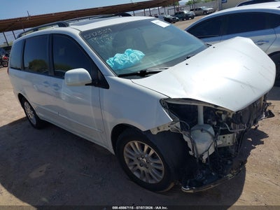 TOYOTA SIENNA 2010