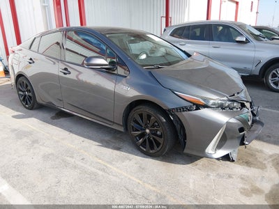 TOYOTA PRIUS PRIME 2017