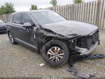 AUDI Q7 2017
