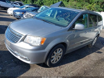 CHRYSLER TOWN & COUNTRY 2014