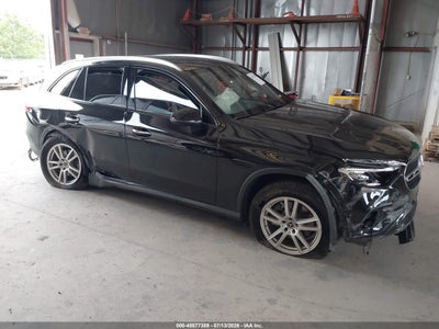 MERCEDES-BENZ GLC 300 2024