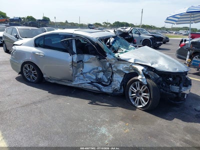 HYUNDAI GENESIS 2012