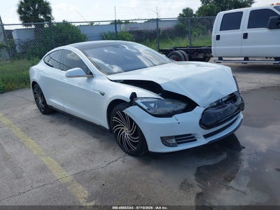TESLA MODEL S 2015