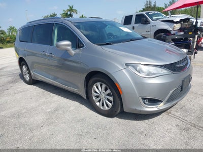 CHRYSLER PACIFICA 2018