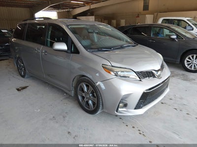 TOYOTA SIENNA 2018