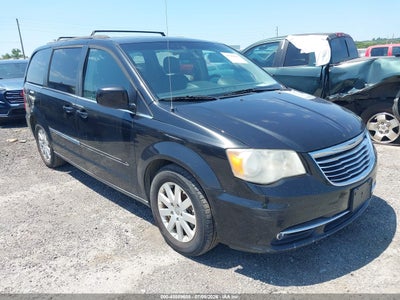 CHRYSLER TOWN & COUNTRY 2014