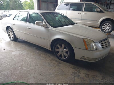 CADILLAC DTS 2011
