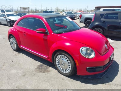 VOLKSWAGEN BEETLE 2014