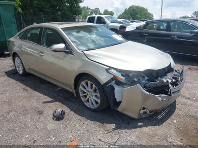 TOYOTA AVALON 2015
