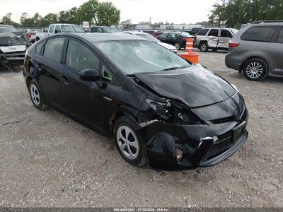 TOYOTA PRIUS 2015