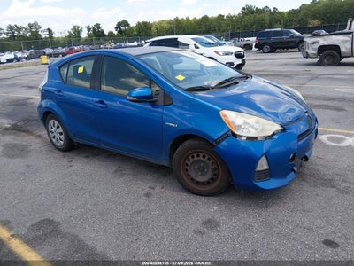 TOYOTA PRIUS C 2014