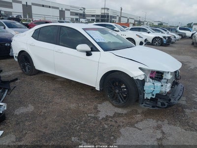 TOYOTA CAMRY 2026