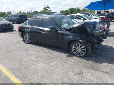 INFINITI Q50 2015